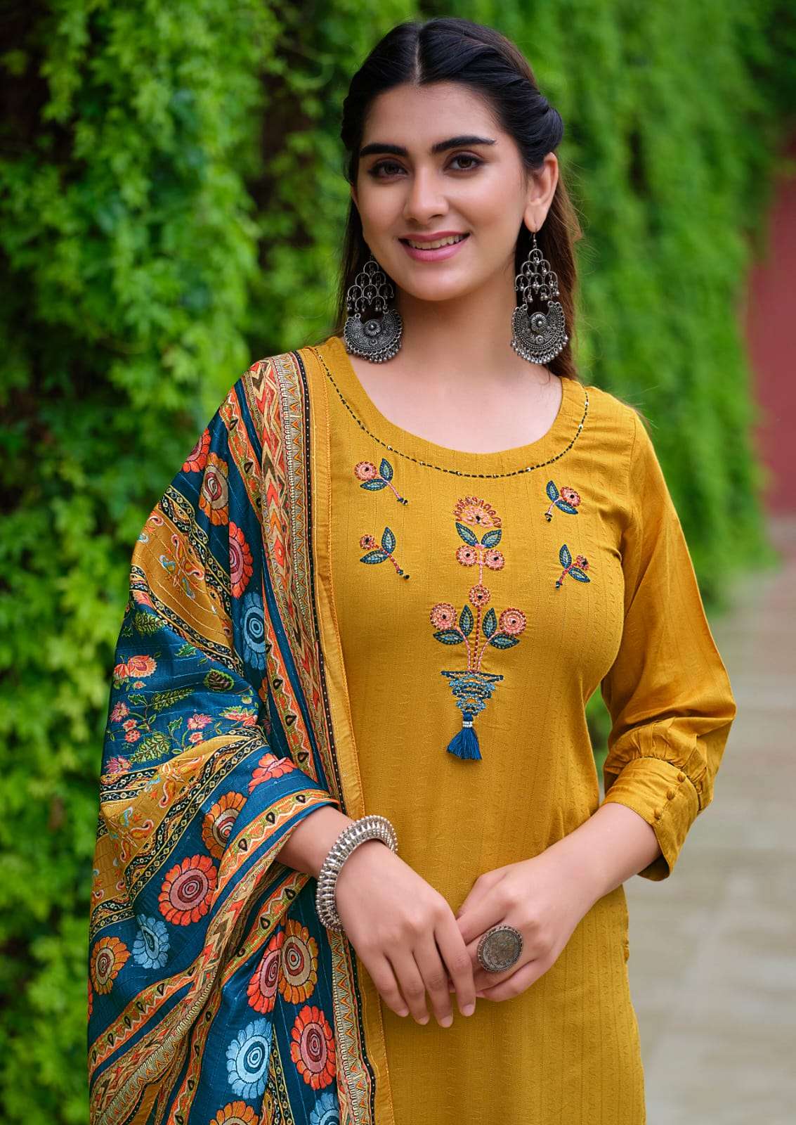 BOMBAY BEAUTY VOL 5 LIVA TAG VISCOSE RAYON  WEAVING THREAD AND HANDWORK KURTI WITH PANT AND MASLIN SEQUENCE WITH DIGITAL PRINT DUPATTA Y KARISSA BRAND 5002